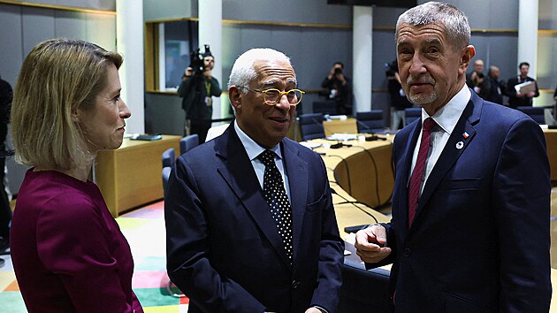 �esk� premi�r Andrej Babi�, p�edseda Evropsk� rady Ant�nio Costa a ��fka unijn� diplomacie Kaja Kallasov� na mimo��dn�m summitu Evropsk� unie v Bruselu (22. ledna 2026)