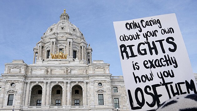 Protesty proti ��adu pro imigraci a cla (ICE) a americk�mu prezidentovi Donaldu Trumpovi ve m�st� Saint Paul v Minnesot�. (20. ledna 2026)