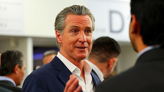 Kalifornsk� guvern�r Gavin Newsom na Sv�tov�m ekonomick�m f�ru ve �v�carsk�m Davosu (20. ledna 2026)
