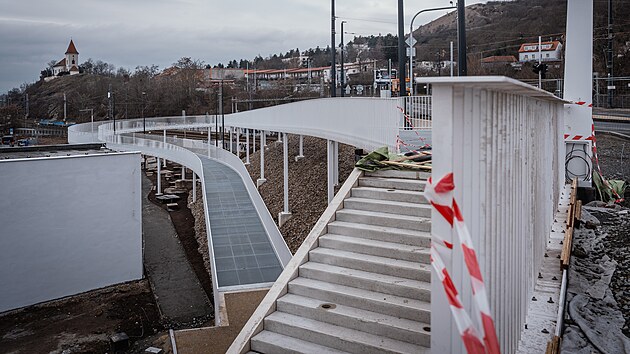 Napojov�n� Dvoreck�ho mostu na tramvajovou s�. (27. ledna 2026)