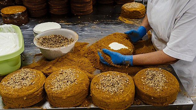 V�roba Medovn�k� na pra�sk�m Chodov�. (20. listopadu 2025)