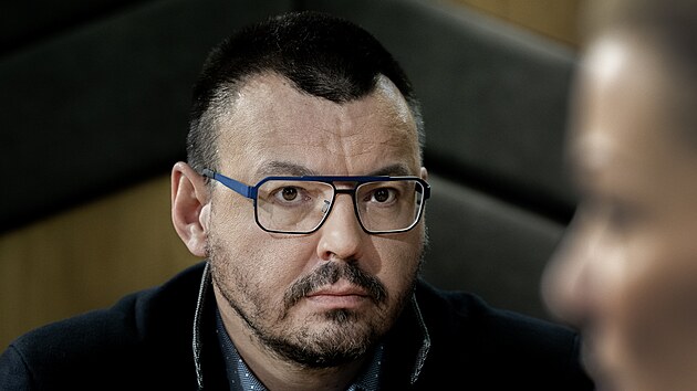 Hostem po�adu Rozst�el je �t�p�n Klen, b�val� komisa� z�sahov� jednotky.