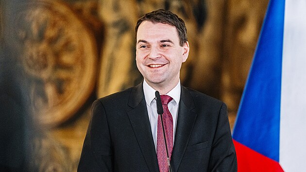 Ministr zahrani�� Petr Macinka na tiskov� konferenci promluvil o sv� komunikaci s prezidentem Petrem Pavlem. (27. ledna 2026)