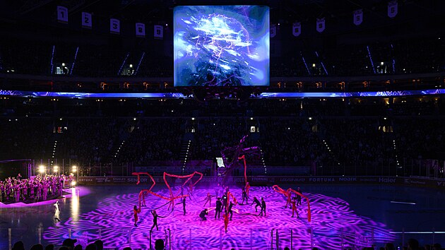 Ceremoni�l Sparta vzd�v� hold.