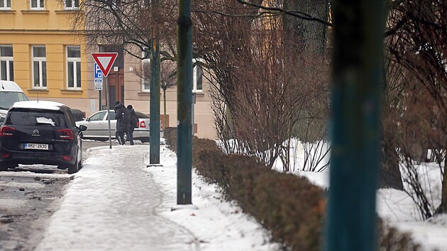 Park na �tef�nikov� n�m�st� m� nevyu�it� potenci�l. Co zde v�ak zm�nit? N�vrhy se li�� od skromn�ch �vah v podob� opravy cest a� z��zen� kav�rny �i obnoven� vodn�ho prvku na zp�sob minikoupali�t�, kter� zde d��ve b�valo.