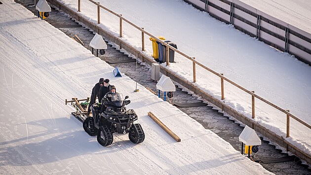 Za��tkem t�dne m�li je�t� po�adatel� dost pr�ce. (20. ledna 2026)