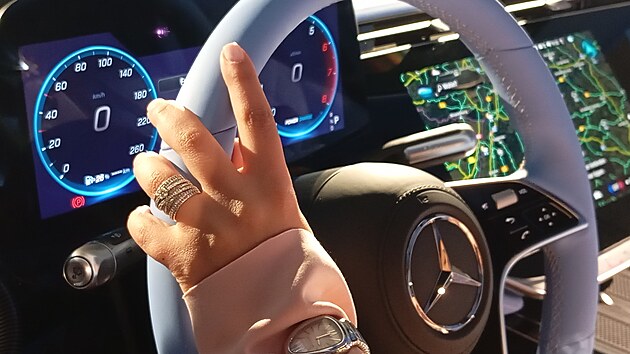 Premi�ra nov�ho Mercedesu t��dy S (29. ledna 2029, Stuttgart)