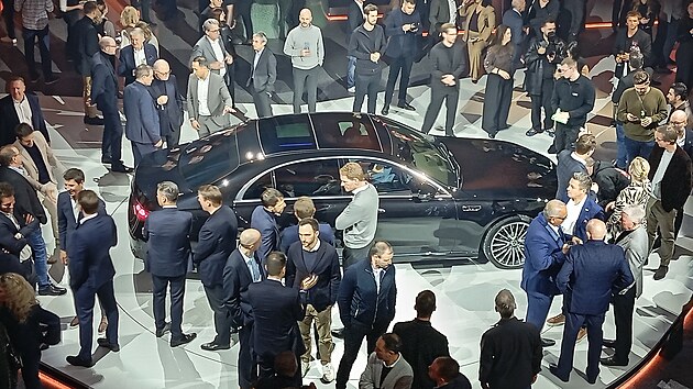 Premi�ra nov�ho Mercedesu t��dy S (29. ledna 2029, Stuttgart)