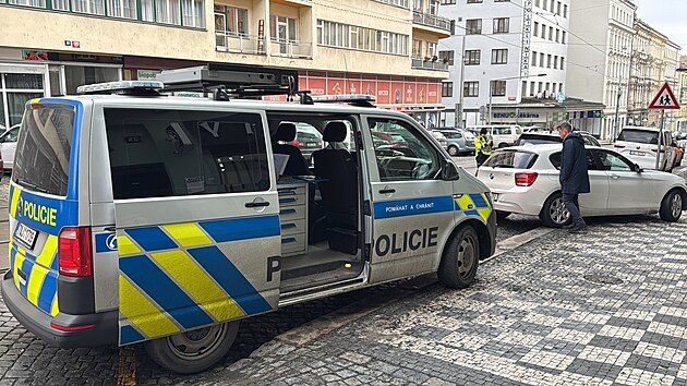 Sr�ka automobilu a tramvaje v ulici M. Hor�kov� v Praze 6. (26. ledna 2026)