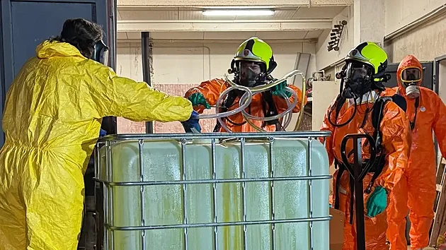 Rozs�hl� policejn� akce, proveden� v r�mci operace Fabryka koordinovan� Europolem, vedla k rozbit� zlo�ineck� s�t� p�sob�c� v cel� Evropsk� unii.