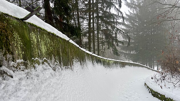 S��ka�sk� dr�ha na Jezern�m vrchu v Kl�terci nad Oh�� (leden 2026)