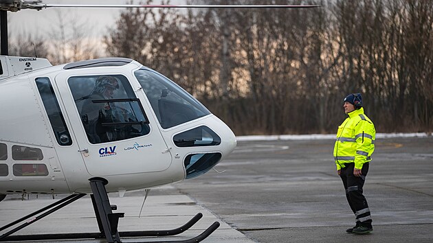 Vrtuln�kov� flotila Centra leteck�ho v�cviku st�tn�ho podniku LOM PRAHA se natrvalo p�esouv� z Pardubic do nov�ho p�sobi�t� na leti�t� P�erov-Bocho�.  (26. ledna 2026)