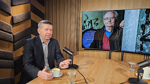 Hostem po�adu Rozst�el je Ivan Sm�kal, n�kdej�� ��f pra�sk� mordparty.