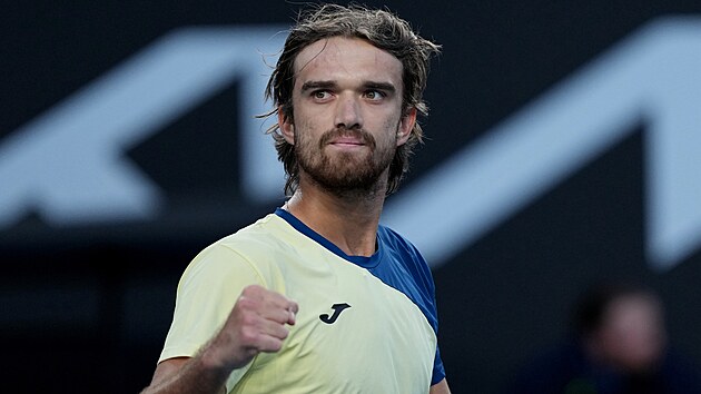 Tom� Mach�� slav� postup do t�et�ho kola Australian Open.