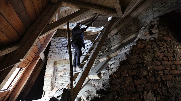 Historik a tiskov� mluv�� Slezsk�ho zemsk�ho muzea v Opav� David V�hala v barokn�m skvostu Bl�cher�v pal�c, kter� se za�ne opravovat. (26. ledna 2026)