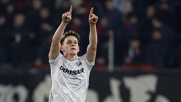 Ji�� Pano� slav� branku do s�t� Basileje.