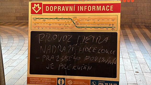 Provoz ��sti linky metra C omezil st�et soupravy s mu�em. (20. ledna 2026)