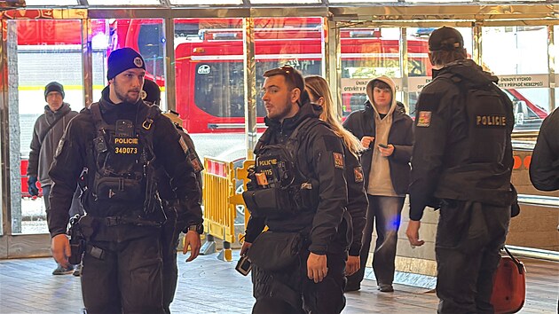 Provoz ��sti linky metra C omezil st�et soupravy s mu�em. (20. ledna 2026)