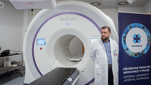 Ve VFN Praha byl p�edstaven nov� oza�ova� Radixact, kter� umo��uje efektivn�j�� l��bu i obt�n� l��iteln�ch onkologick�ch pacient�. (27. ledna 2025)