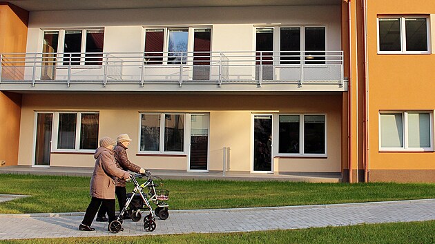 Nov� budova domova d�chodc� v Tmav�m Dole