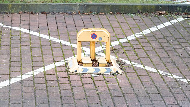 Vyhrazen� parkovac� m�sta v libereck�ch Rochlic�ch. (26. ledna 2026)