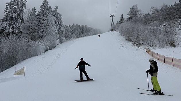 Na sjezdovku Pod lany se po letech vracej� ly�a�i. (28. ledna 2026)
