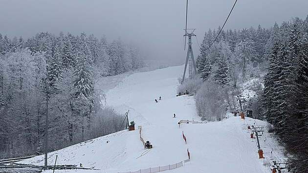 Na sjezdovku Pod lany se po letech vracej� ly�a�i. (28. ledna 2026)