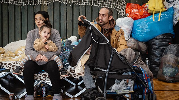 Ni�iv� po��r v obci Bore� vzal st�echu nad hlavou rodin�m, kter� jsou v nevyhovuj�c�ch podm�nk�ch ubytov�ny v sousedn� obci Skalsko v t�locvi�n�. (21. ledna 2026)