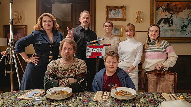 Nat��en� komedie N�co jako rodina na z�mku v Luk�ch nad Jihlavou.