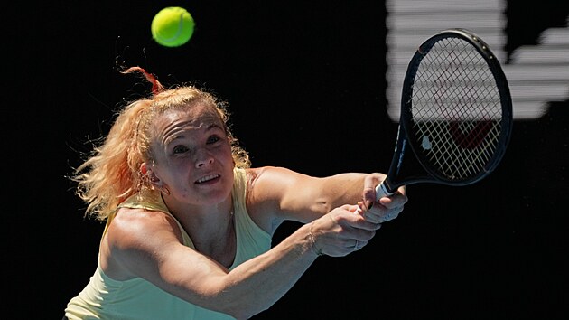 Kate�ina Siniakov� dob�h� m��ek ve druh�m kole Australian Open.
