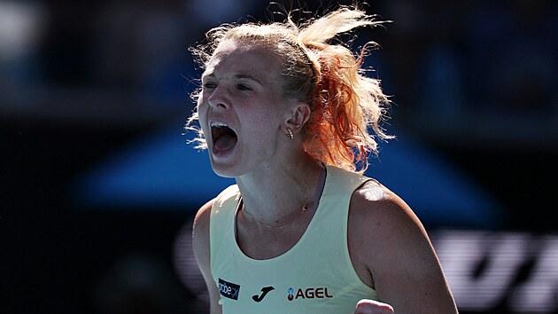 Kate�ina Siniakov� se hecuje ve druh�m kole Australian Open.