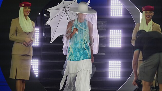 N�stupov� outfit Naomi �sakaov� pro prvn� kolo Australian Open.