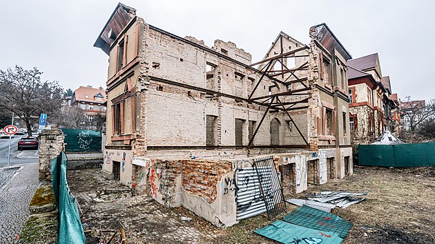 Historick� vila na pra�sk�ch Vinohradech je aktu�ln� v dezol�tn�m stavu. (29. ledna 2026)