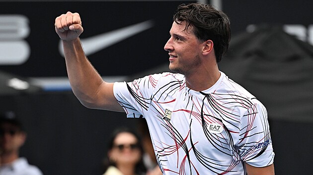 Luciano Darderi, italský tenista hrá� argentinského p�vodu (Auckland, 14.1.2026)