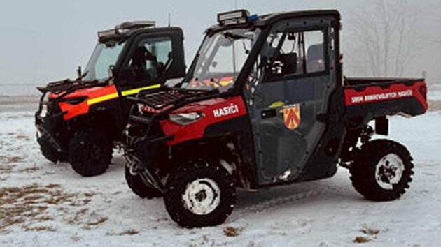 Hasi�i a zdravotn�ci zasahovali u zran�n�ho mu�e ve skal�ch nad Such�m Dolem na N�chodsku. (25. ledna 2026)