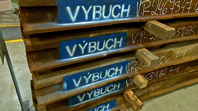 Z nat��en� 155. d�lu magaz�nu POZOR VLAK, DT - v�hybk�rna a stroj�rna