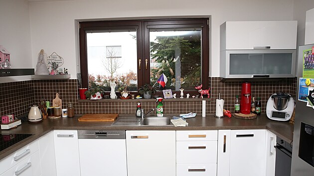 Kuchy� �ek� kompletn� rekonstrukce, jak ale sama Andrea ��k�, va�en� ji moc nebav� a man�el do n� prakticky ani netref�.