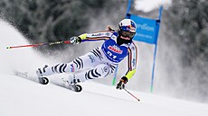 Emma Aicherová na trati ob�ího slalomu ve �pindlerov� Mlýn�.