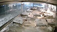 Silné de�t� a bou�livé mo�e zasáhly jih Itálie