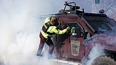 Nepokoje v Minneapolisu v oblasti, kde federální imigra�ní agenti zast�elili...