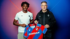 Nigerijský úto�ník Salim Fago Lawal, nová posila Plzn�.