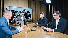 Hosty po�adu  iDNES LOUNGE na téma: Vysoké �koly jsou Michal �ák (Katedra...