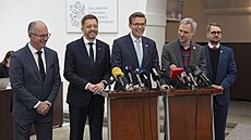 P�t opozi�ních stran vyvolá hlasování o ned�v��e vlád�, oznámil ve Sn�movn�...