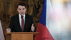 Ministr zahrani�í na tiskové konferenci promluvil o své komunikaci s...