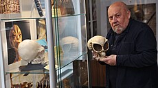 �enovský rodák, záhadolog Arno�t Va�í�ek p�edstavuje na výstav� desítky...