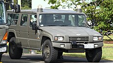 Toyota Mega Cruiser na letecké základn� v japonském Hamamatsu, p�ipravená k...