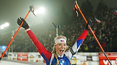 Ilona Plechá�ová se raduje po individuálním závod� v Novém M�st� na Morav�.