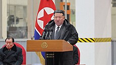 Severokorejský v�dce Kim �ong-un nav�t�vuje strojírenský komplex ve m�st�...