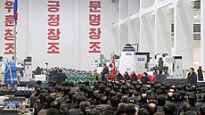 Severokorejský v�dce Kim �ong-un nav�t�vuje strojírenský komplex ve m�st�...