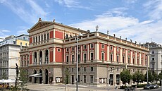 Budova Musikvereinu ve Vídni, kde se konají koncerty Víde�ských filharmonik�.